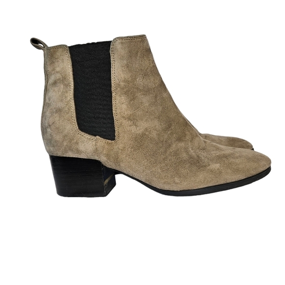 Nine West tan suede ankle boots with elastic panels READ - Picture 1 of 8
